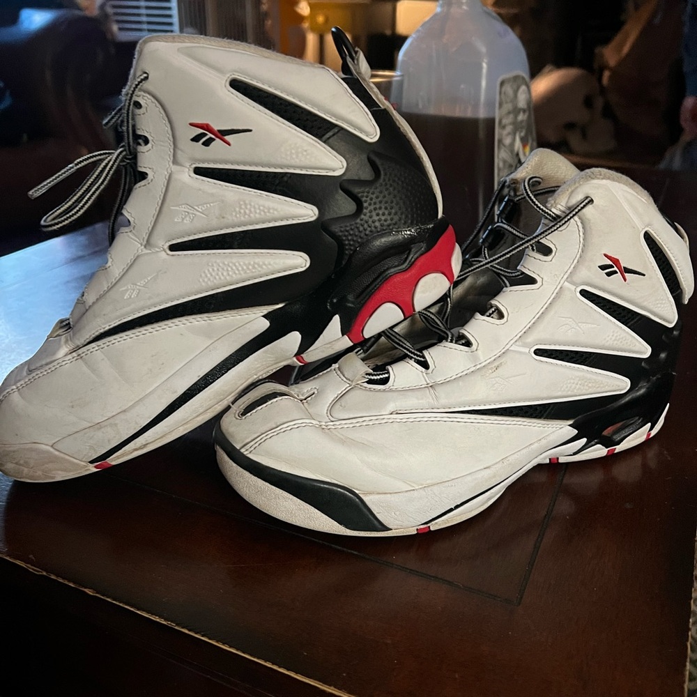 Reebok Men's White and Black Athletic Sneakers